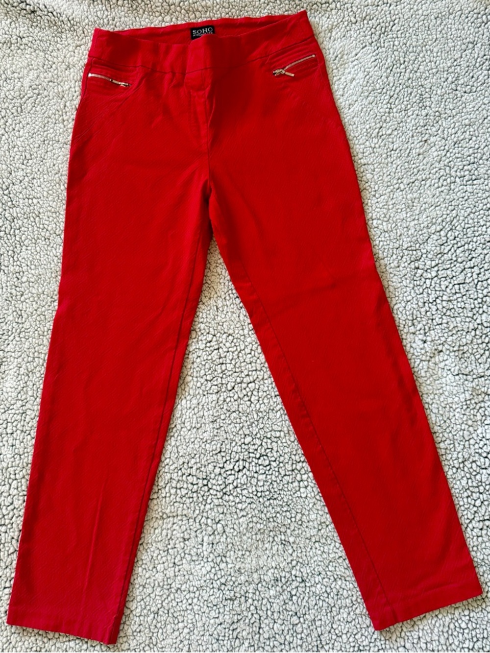 SOHO - Women’s Red Slim Capri Pants with Zip Pockets